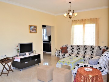 Alloggio: Very Spacious Apartment in suburbs